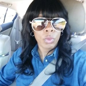 Meet your Posher, Tonya